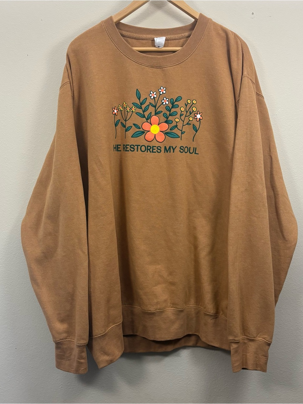 Love in faith caramel-brown crewneck sweatshirt He restores my soul women’s 2X